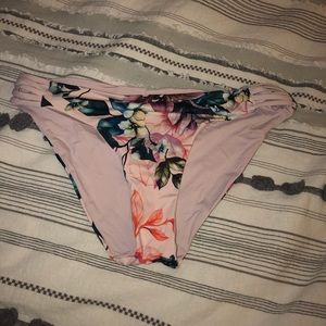 Jessica Simpson bikini bottoms!